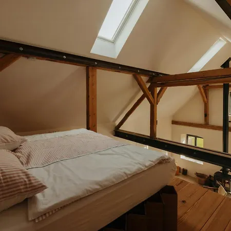 Nyaraló Design Amid Wild Uckermark Nature Flieth