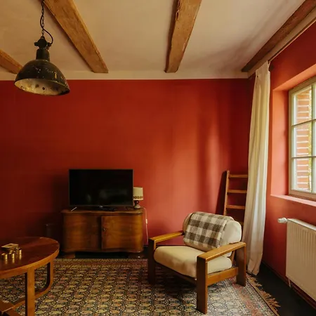 Nyaraló Design Amid Wild Uckermark Nature *